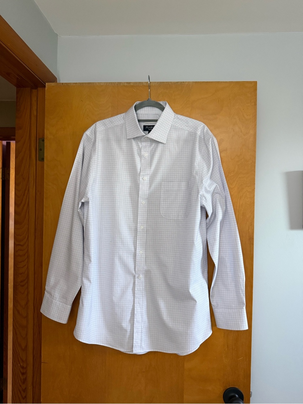 Jos A Bank Traveler Slim Fit Dress Shirt 16.5 Neck 36/36 Sleeve